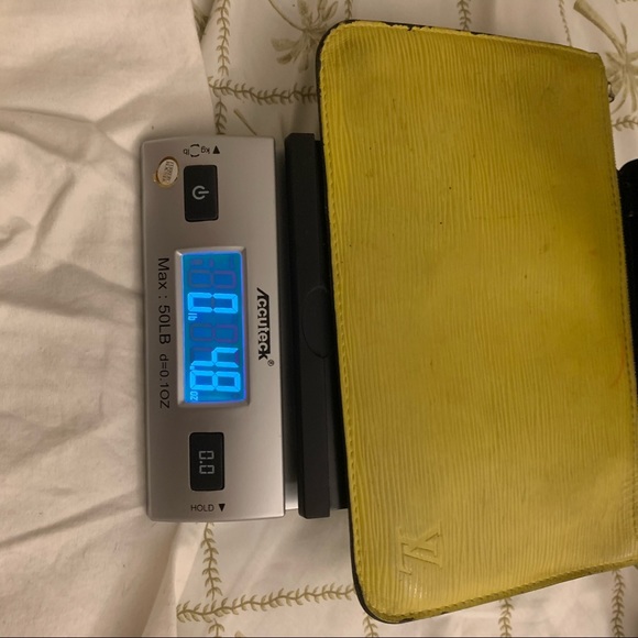 SOLD Louis vuitton epi pouch wrist wallet - Picture 15 of 15